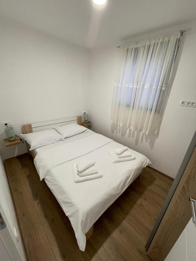 Holiday Home “Marko” With Heated Pool! Nin Exterior foto